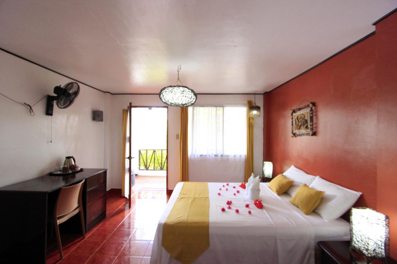 Discovery Island Resort Coron Exterior foto