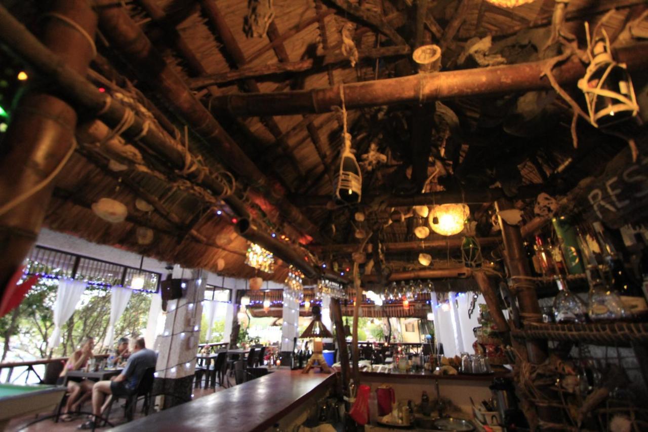 Discovery Island Resort Coron Exterior foto