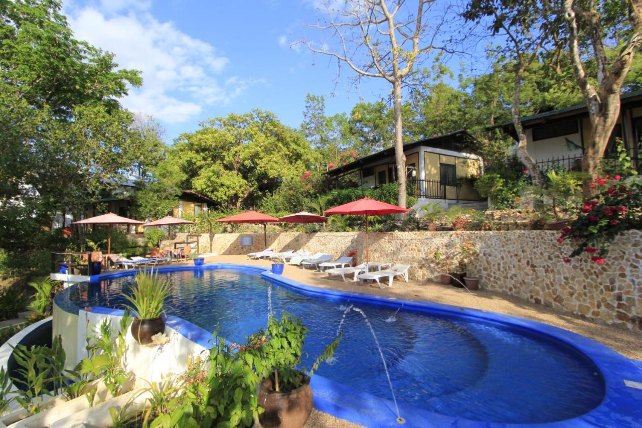 Discovery Island Resort Coron Exterior foto